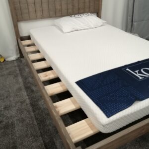 Single Avon Windsor low foot end Pine